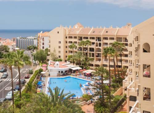 Peaceful & Bright Loft, Heated Pool, Netflix, Free Wifi & Parking, Tennis Apartamento